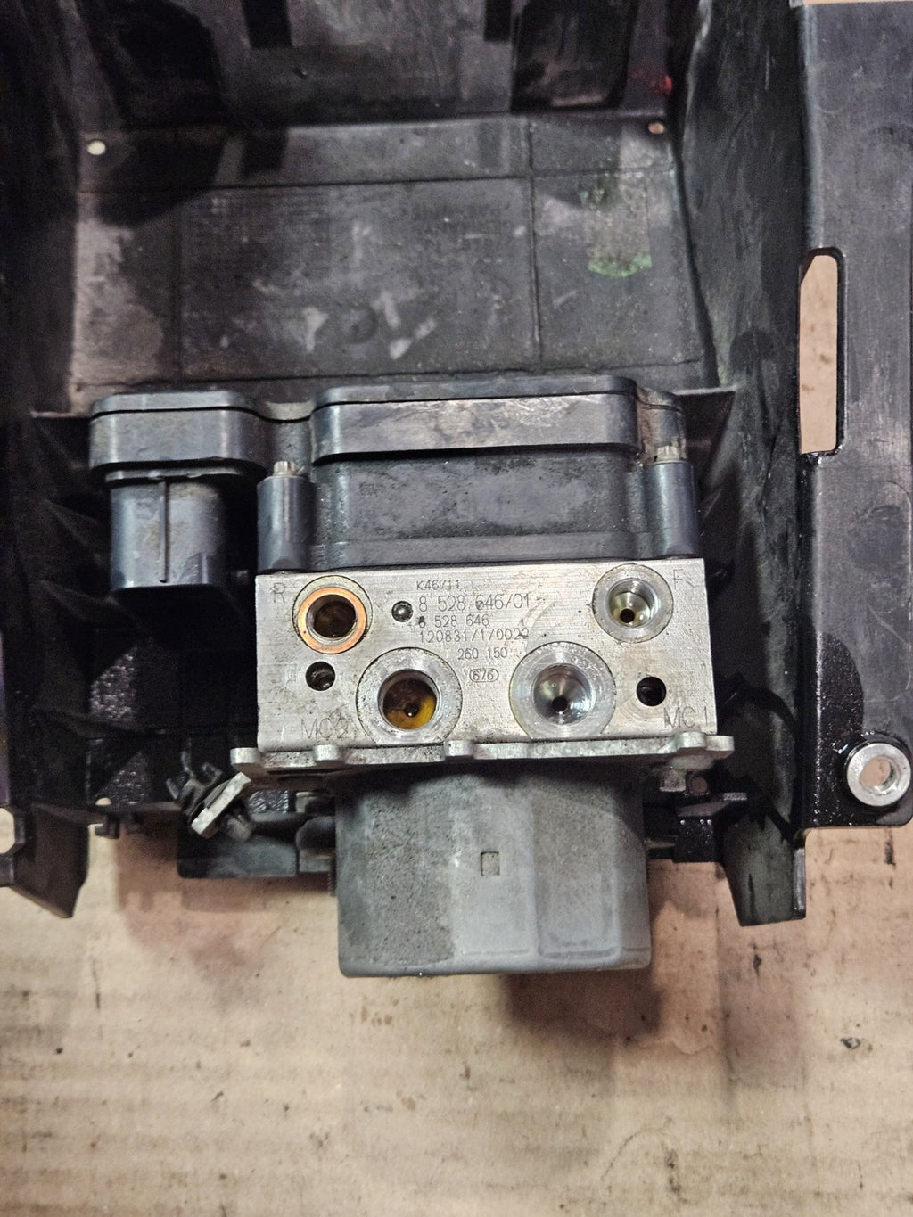 10-14 2013 BMW S1000RR OEM ABS MODULE BRAKE PUMP