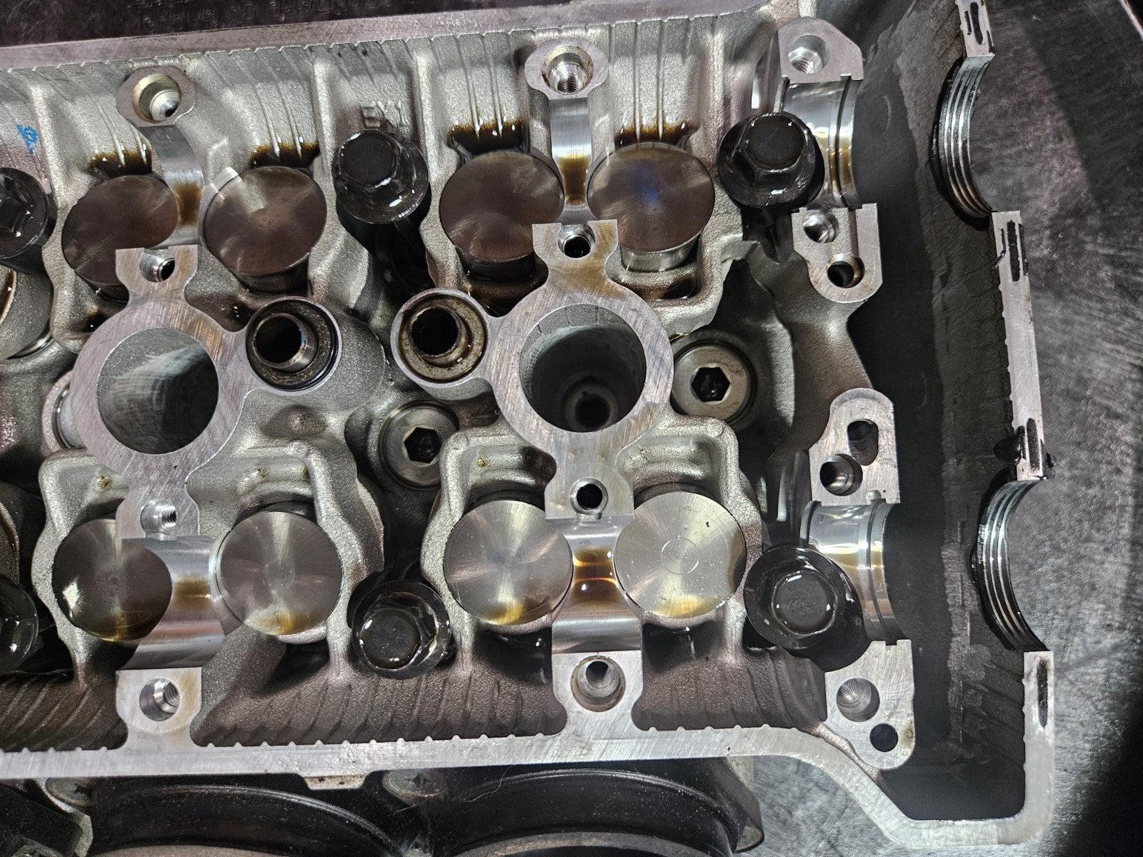 12-16 2015 SUZUKI GSXR1000 OEM ENGINE TOP END CYLINDER HEAD 11100-47H10