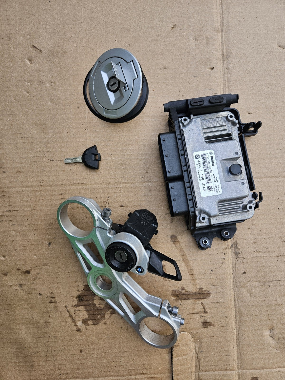 2015-2019 BMW S1000RR Genuine OEM Ignition Lock Key Set Gas Cap Seat Lock ECU