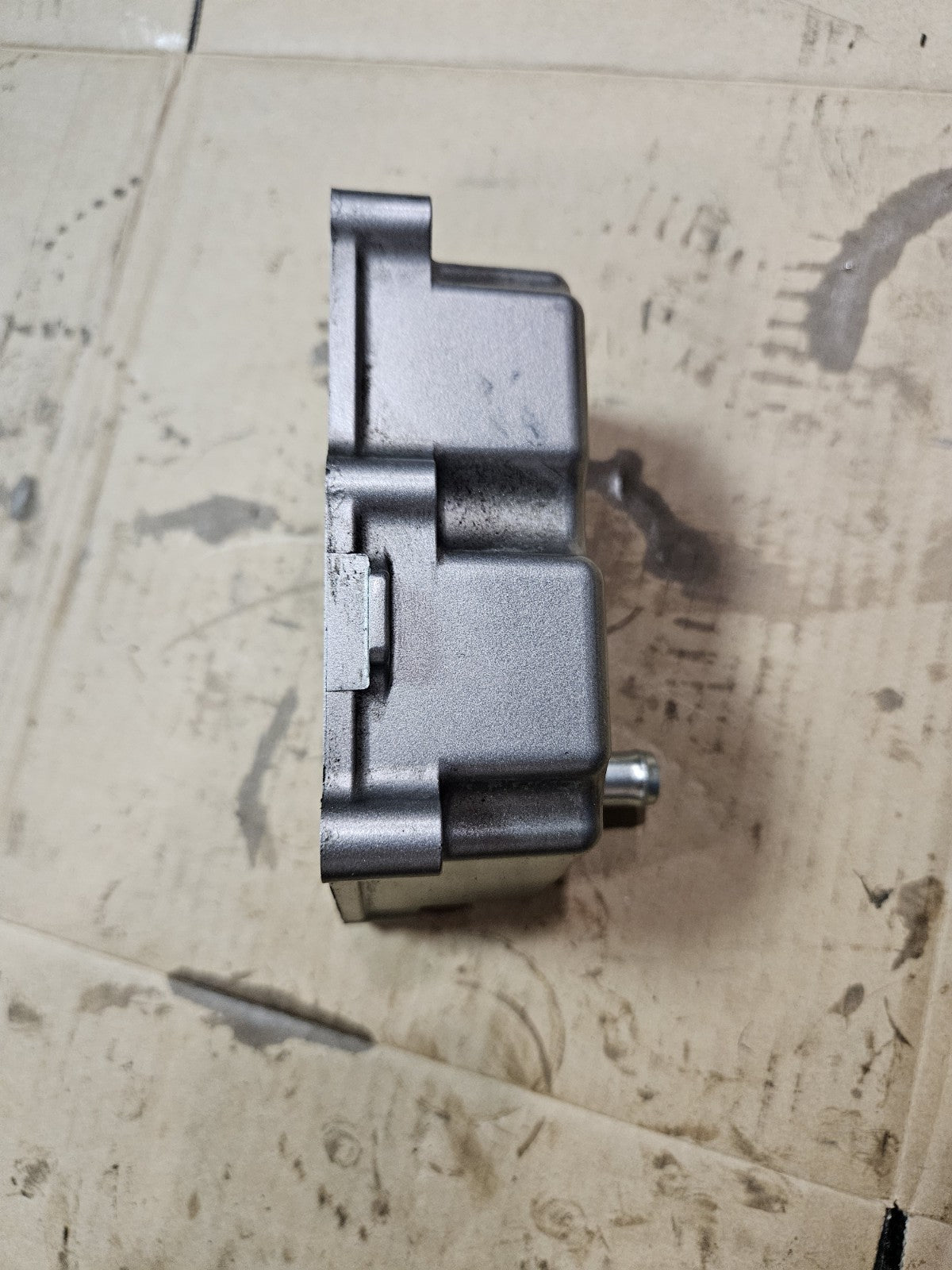 09-16 Suzuki GSXR 1000 Engine Motor Crankcase Breather Cover OEM