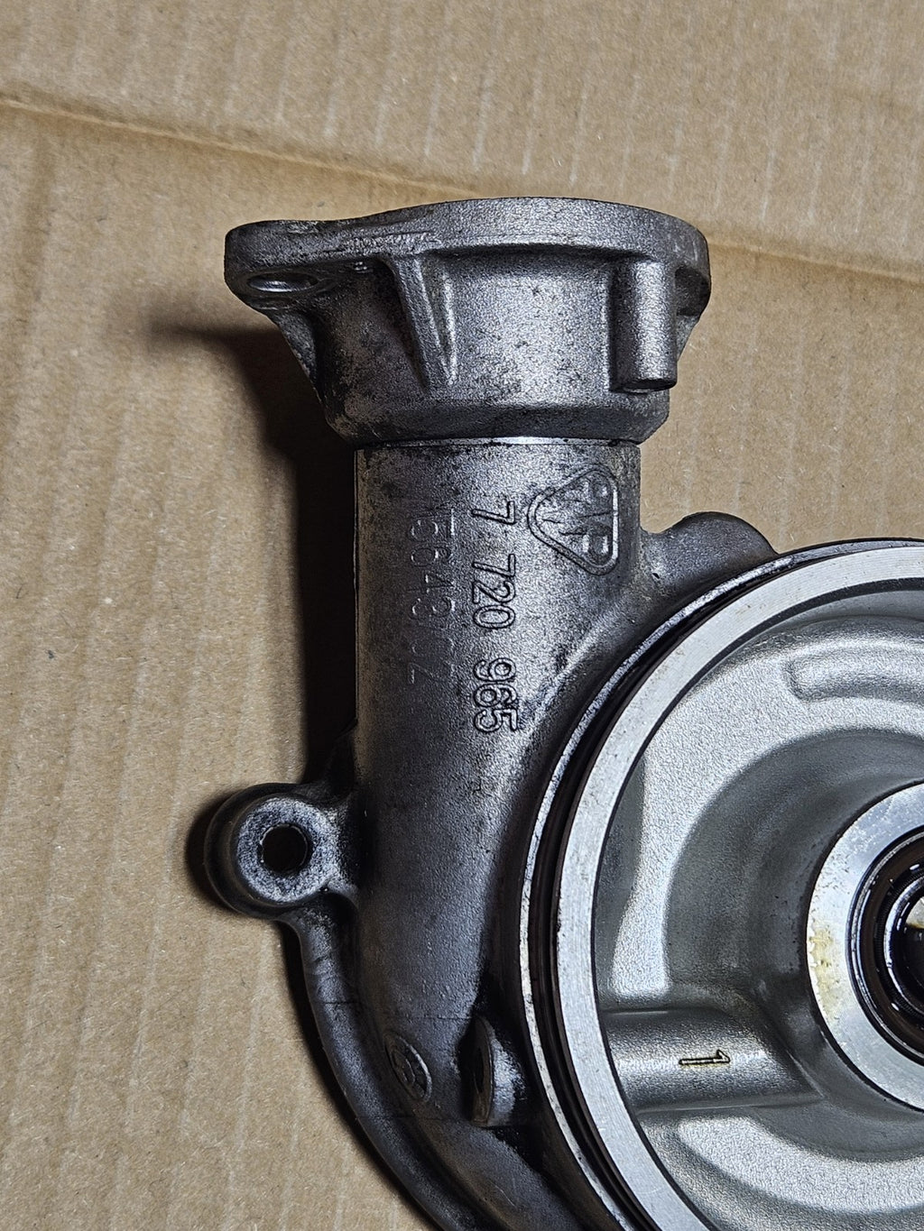 2010-2014 BMW S1000RR S1000 Engine Coolant Cooling OEM Water Pump Housing Cover