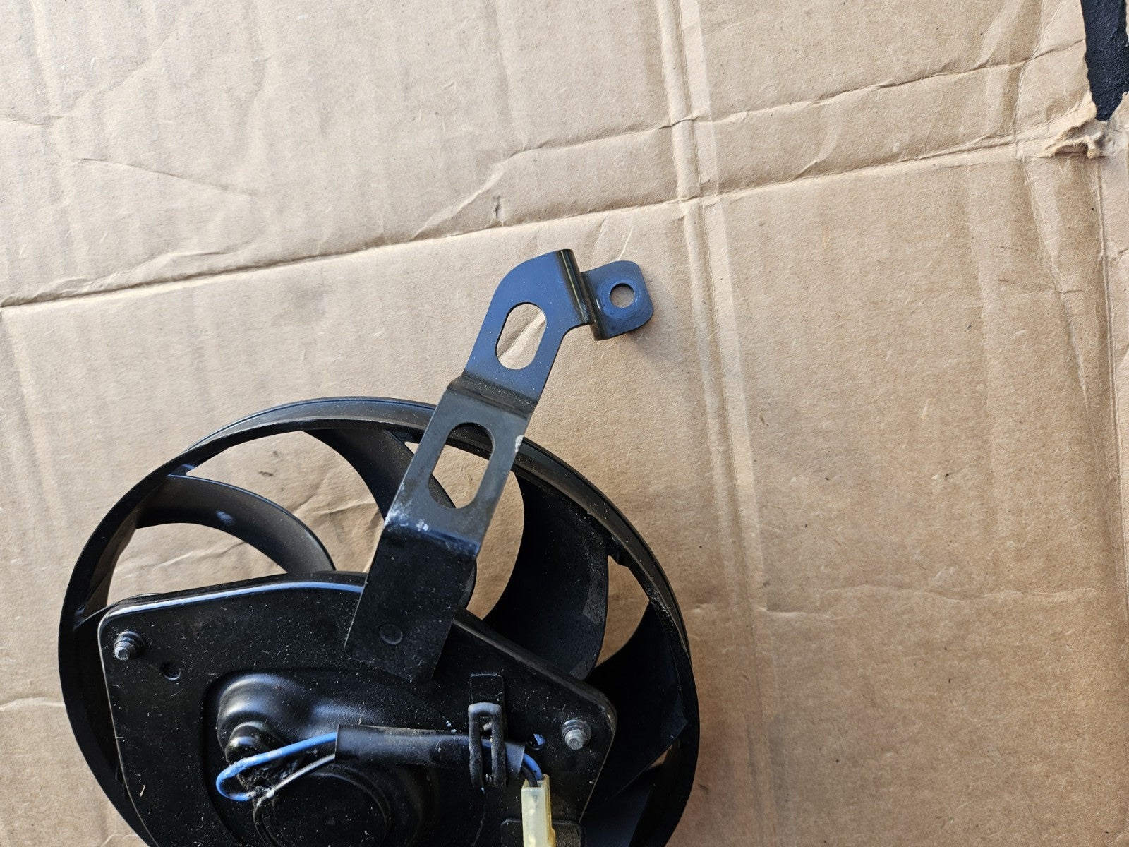 2005 Suzuki-Gsxr-1000 Fan OEM GSXR1000