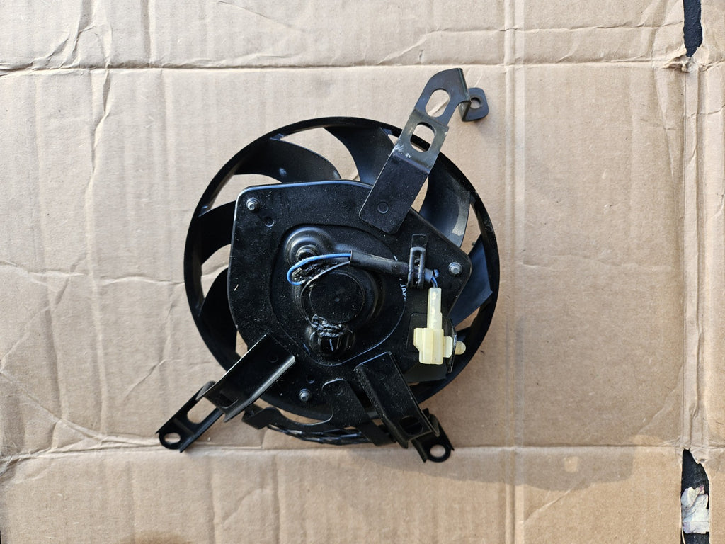 2005 Suzuki-Gsxr-1000 Fan OEM GSXR1000