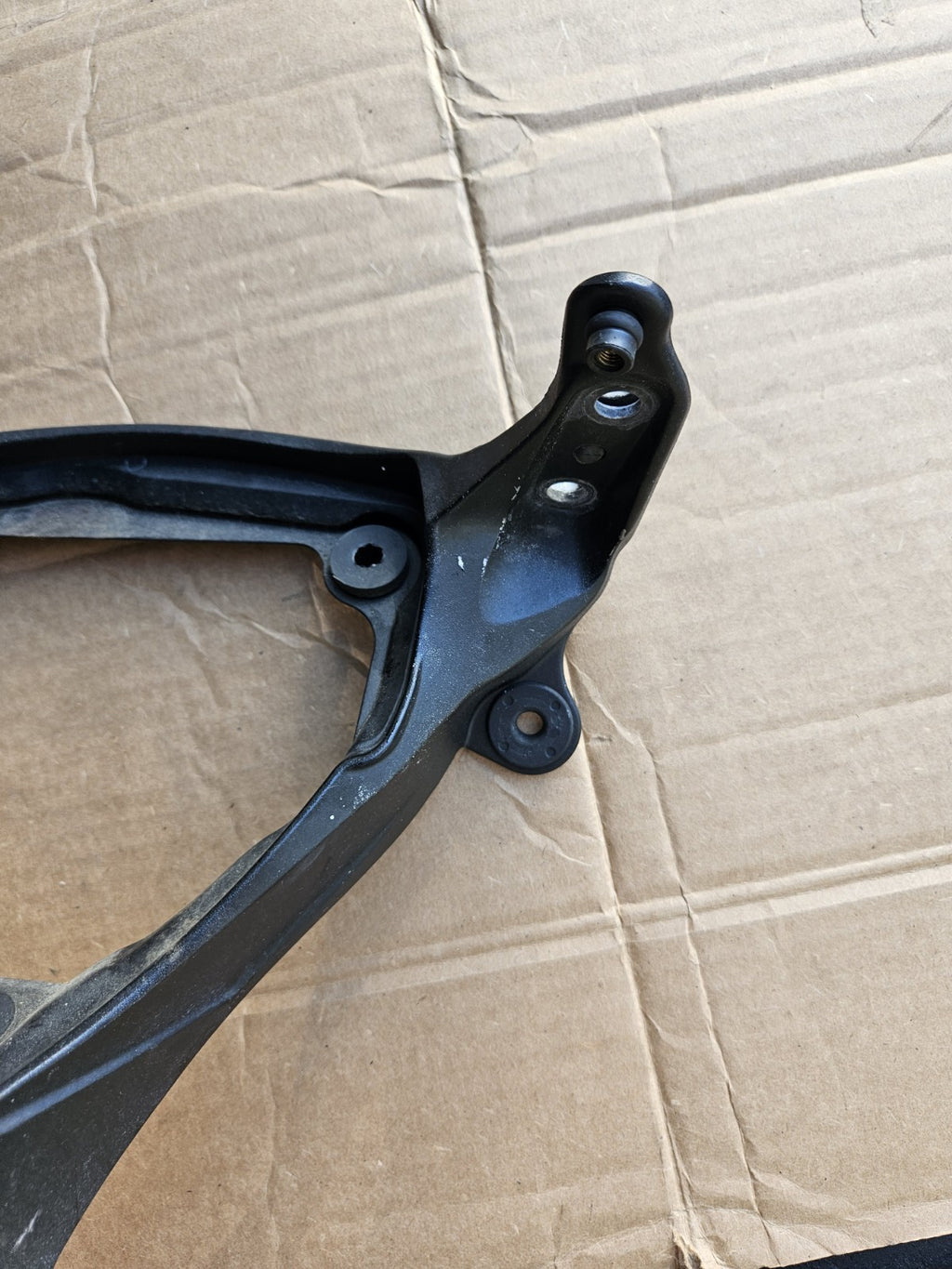 09-16 2009 2016 Suzuki Gsxr 1000 Front Upper Stay Gauge Fairing Bracket Oem D37