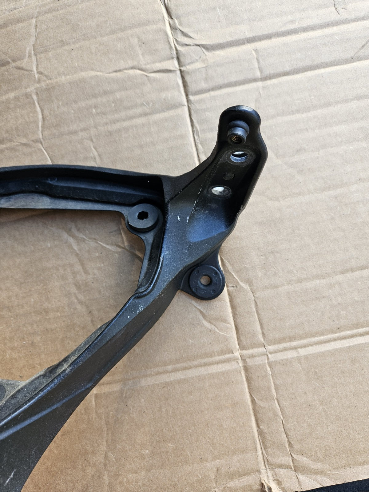 09-16 2009 2016 Suzuki Gsxr 1000 Front Upper Stay Gauge Fairing Bracket Oem D37