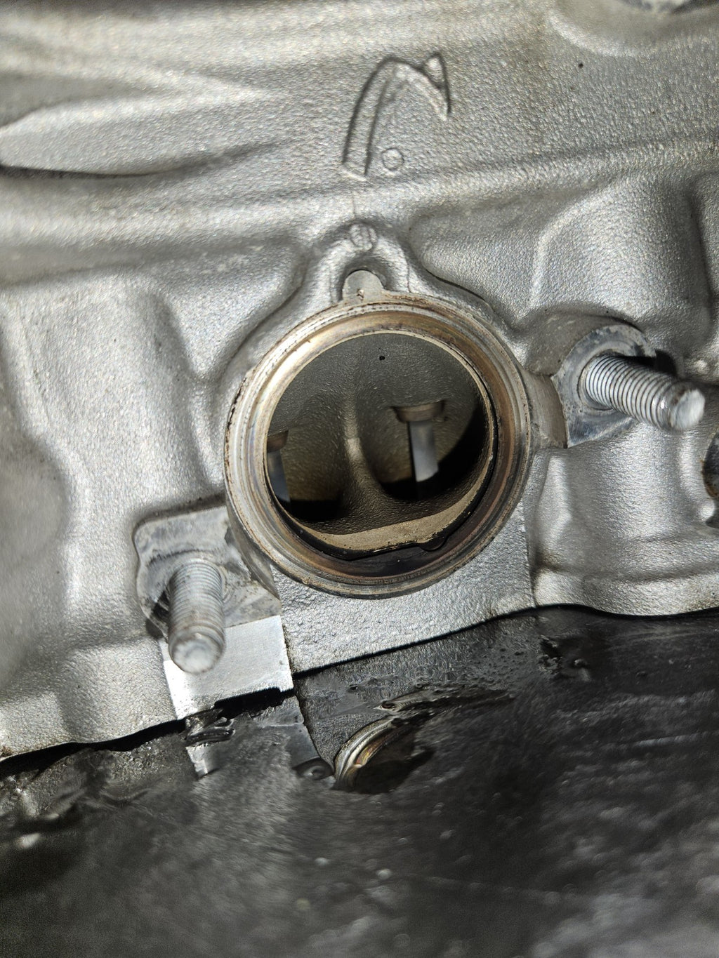 15-19 2015 BMW S1000RR Motor Engine OEM Cylinder Head 11127713134-06