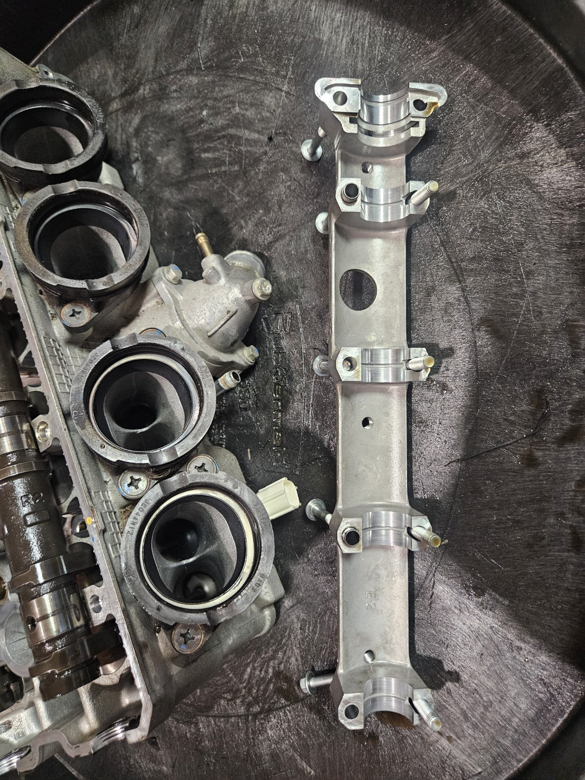 12-16 2015 SUZUKI GSXR1000 OEM ENGINE TOP END CYLINDER HEAD 11100-47H10