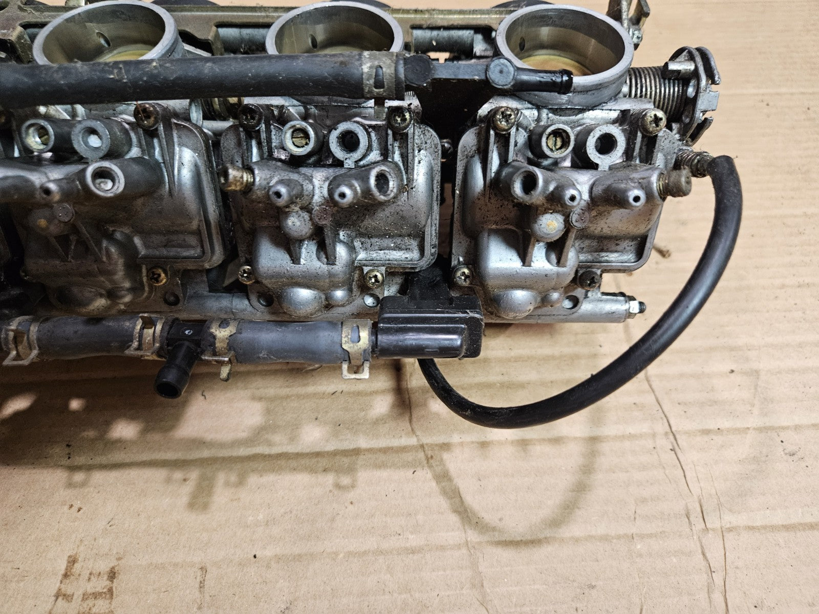 99 00 01 02 YAMAHA YZFR6 YZF R6 OEM carburetor carbs throttle bodies