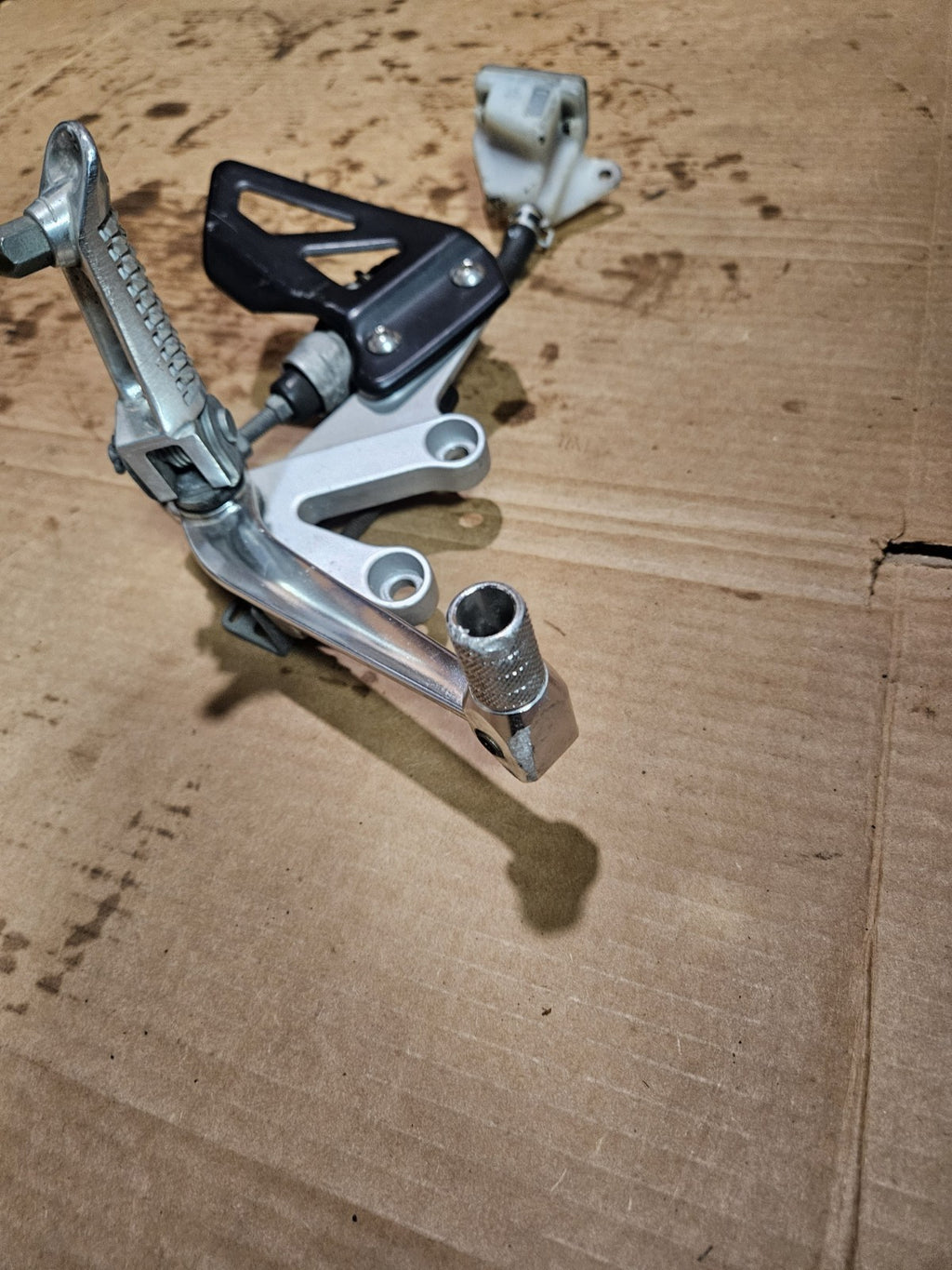 01-03 Suzuki GSXR600 GSXR750 K1-K3 Genuine OEM Right Rearset Footpeg Brake Pedal