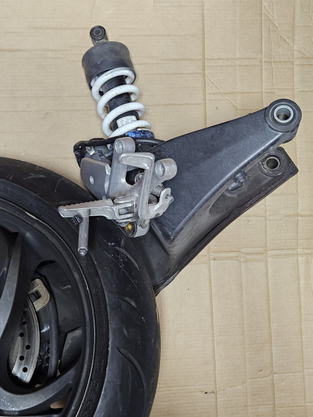 2011 HONDA CB1000R REAR SWINGARM BACK SUSPENSION SWING ARM Complete Rear Rim