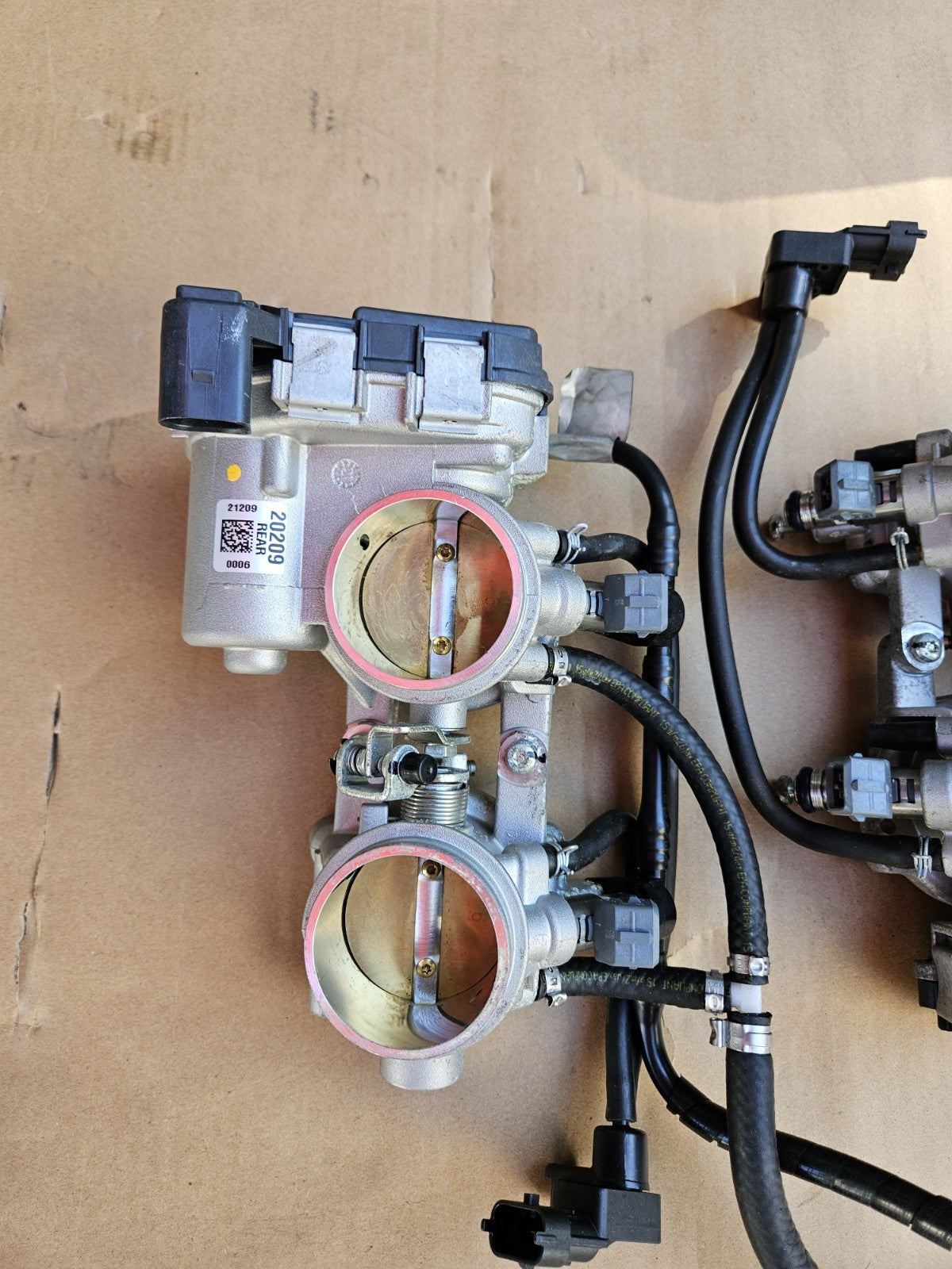 Aprilia RSV4 1100 V4 21+ 2022 OEM Front & Rear Throttle Bodies Body Intake TPS