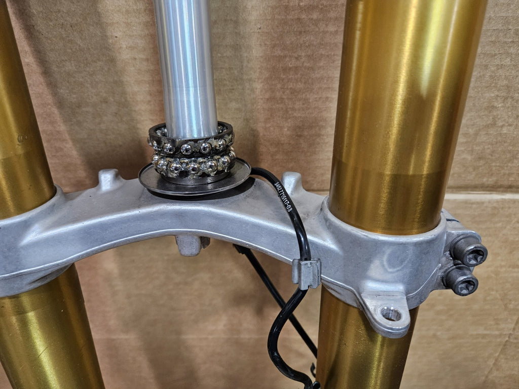 2013 10-14 BMW S1000RR Front Fork Suspension Damper Lower Triple Tree Assembly