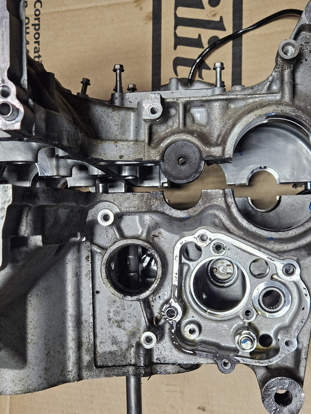 2009 08-12 Suzuki Hayabusa Busa GSXR1300 Crankcase Crank Case Engine Motor Block