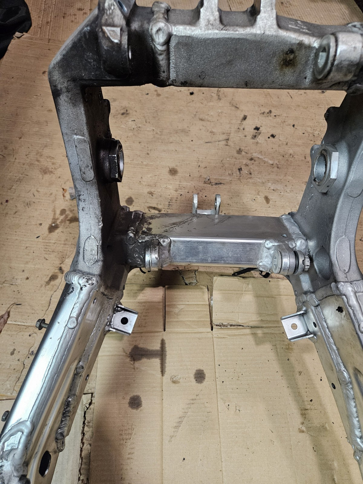 2003 SUZUKI GSXR 750 FRAME CHASSIS With Papers CLEAN