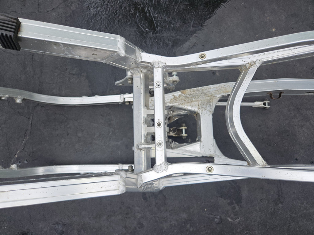 1987 SUZUKI GSXR 1100 OEM STRAIGHT MAIN FRAME CHASSIS STRAIGHT W PAPERS