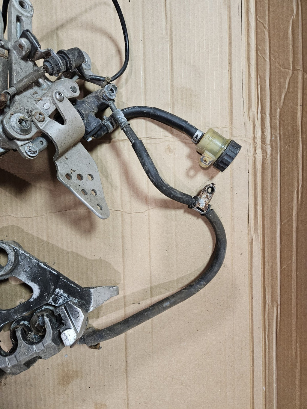 1999-2002 Yamaha YZF R6 Right Rearset Brake Caliper Lever Master Cylinder   OEM