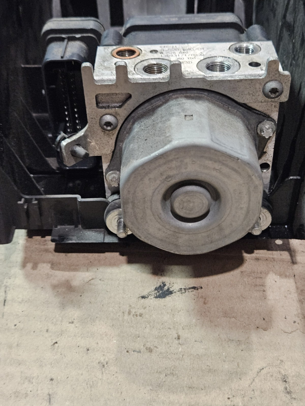 10-14 2013 BMW S1000RR OEM ABS MODULE BRAKE PUMP