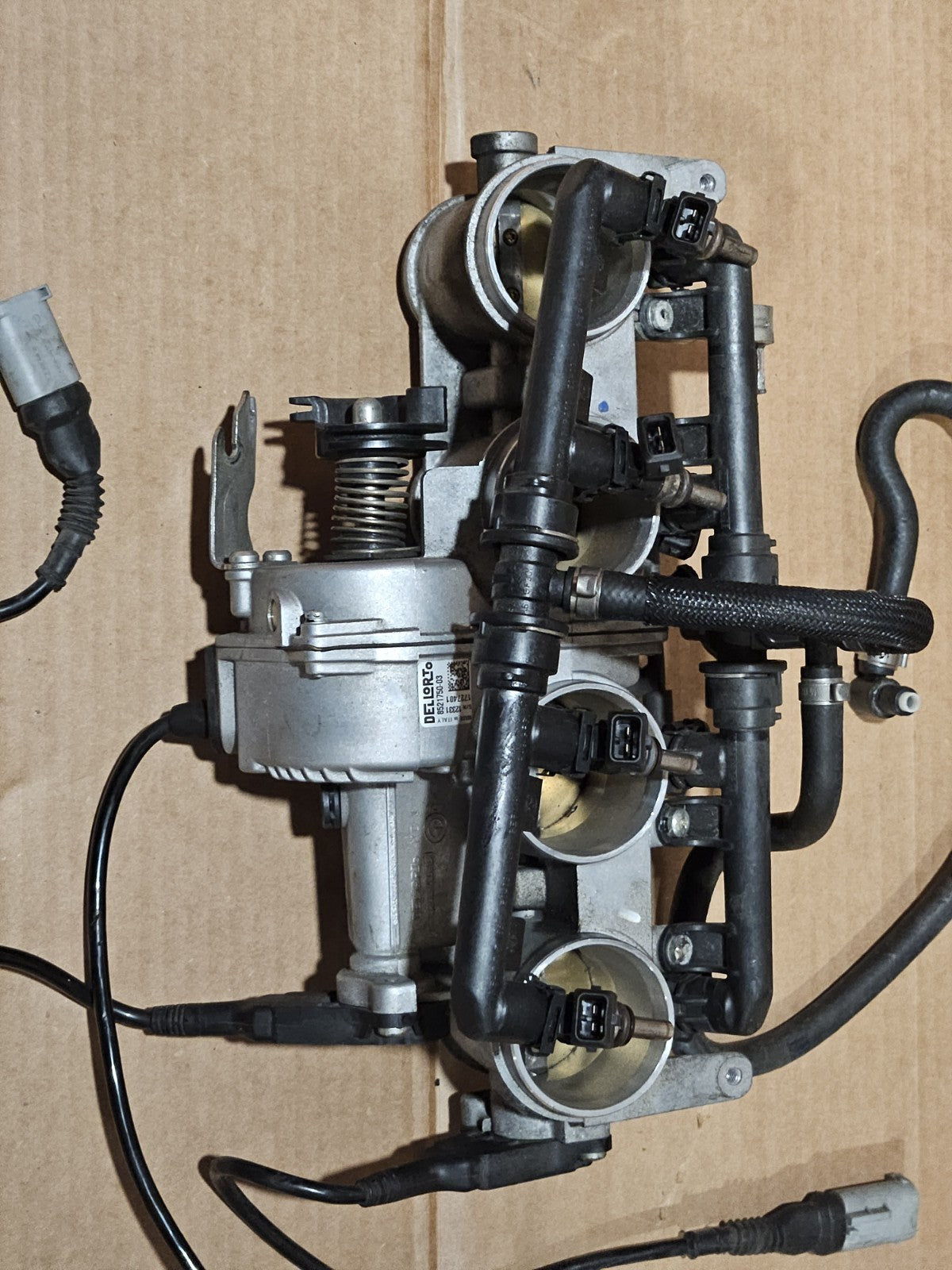 2013 09-14 BMW S1000RR OEM THROTTLE BODIES BODY FUEL INJECTORS CARBS OEM