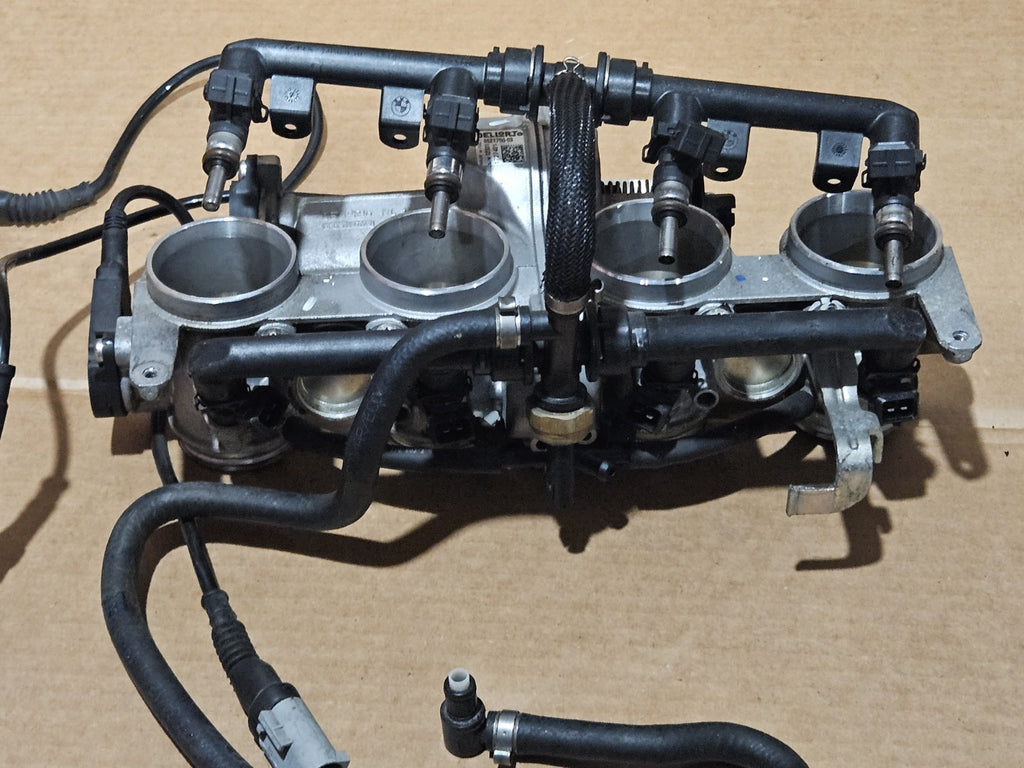 2013 09-14 BMW S1000RR OEM THROTTLE BODIES BODY FUEL INJECTORS CARBS OEM