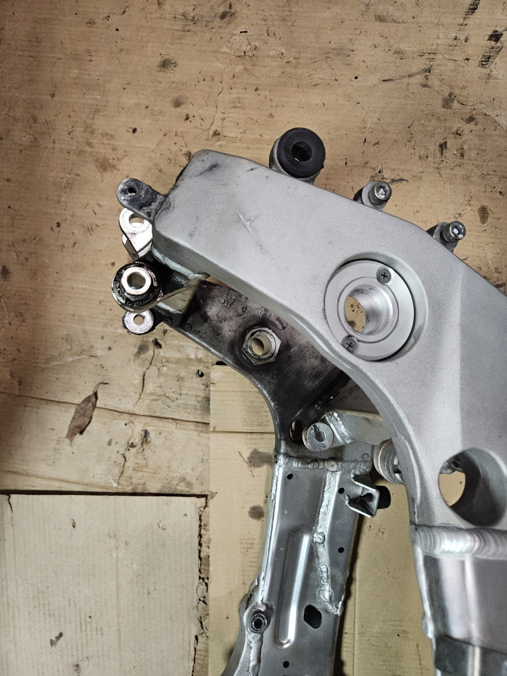 2003 SUZUKI GSXR 750 FRAME CHASSIS With Papers CLEAN