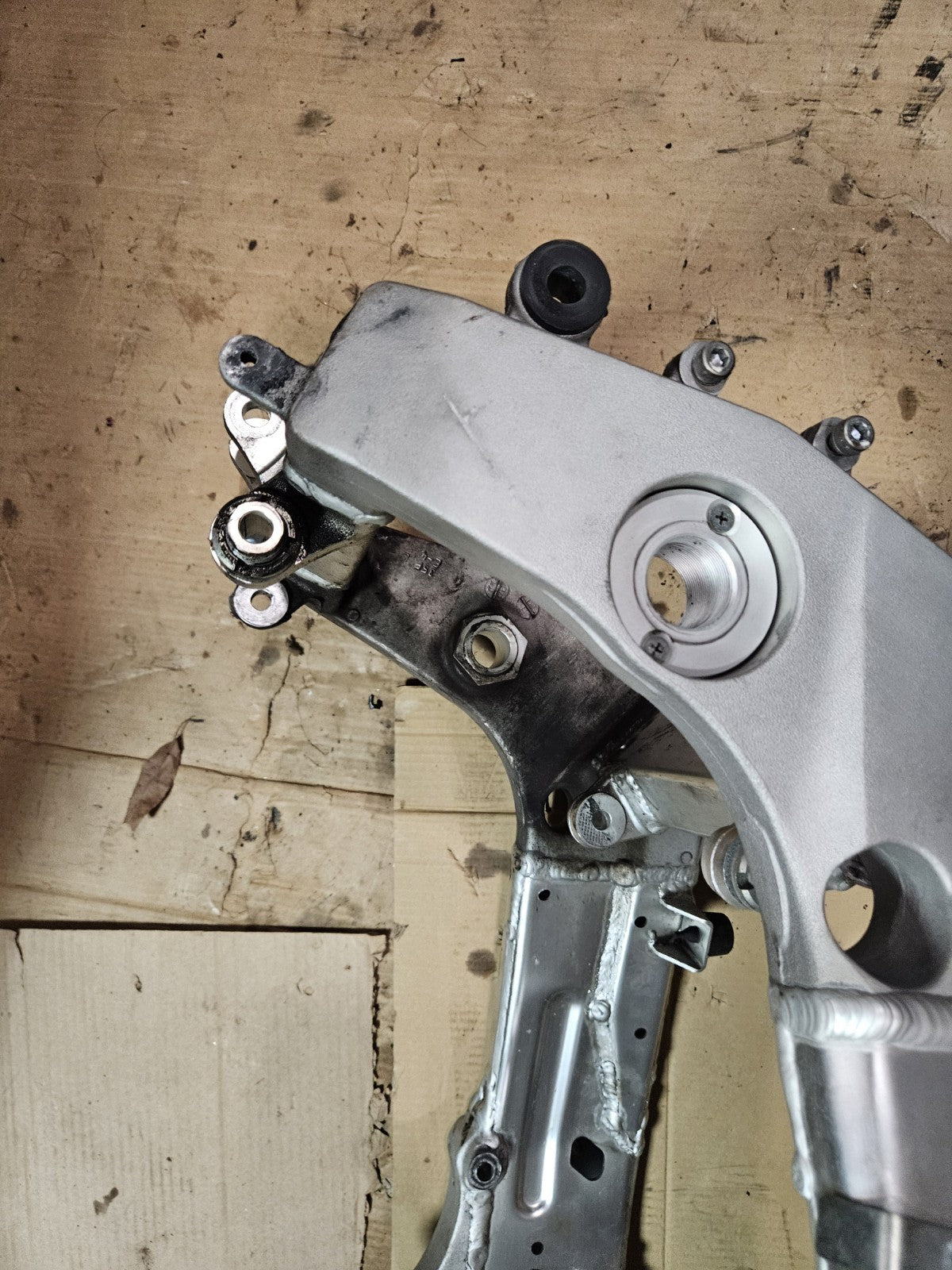 2003 SUZUKI GSXR 750 FRAME CHASSIS With Papers CLEAN