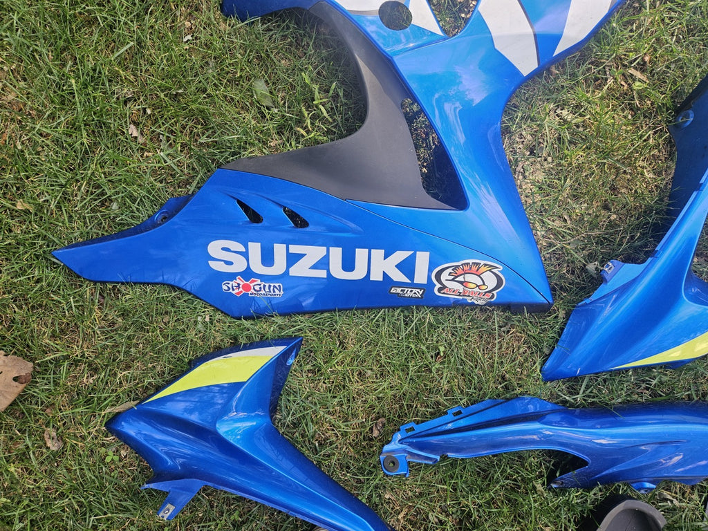 OEM Fairing Plastic SUZUKI GSXR 1000 2009-2016 OEM LOT ASSORTED. SEE DESCRIPTION