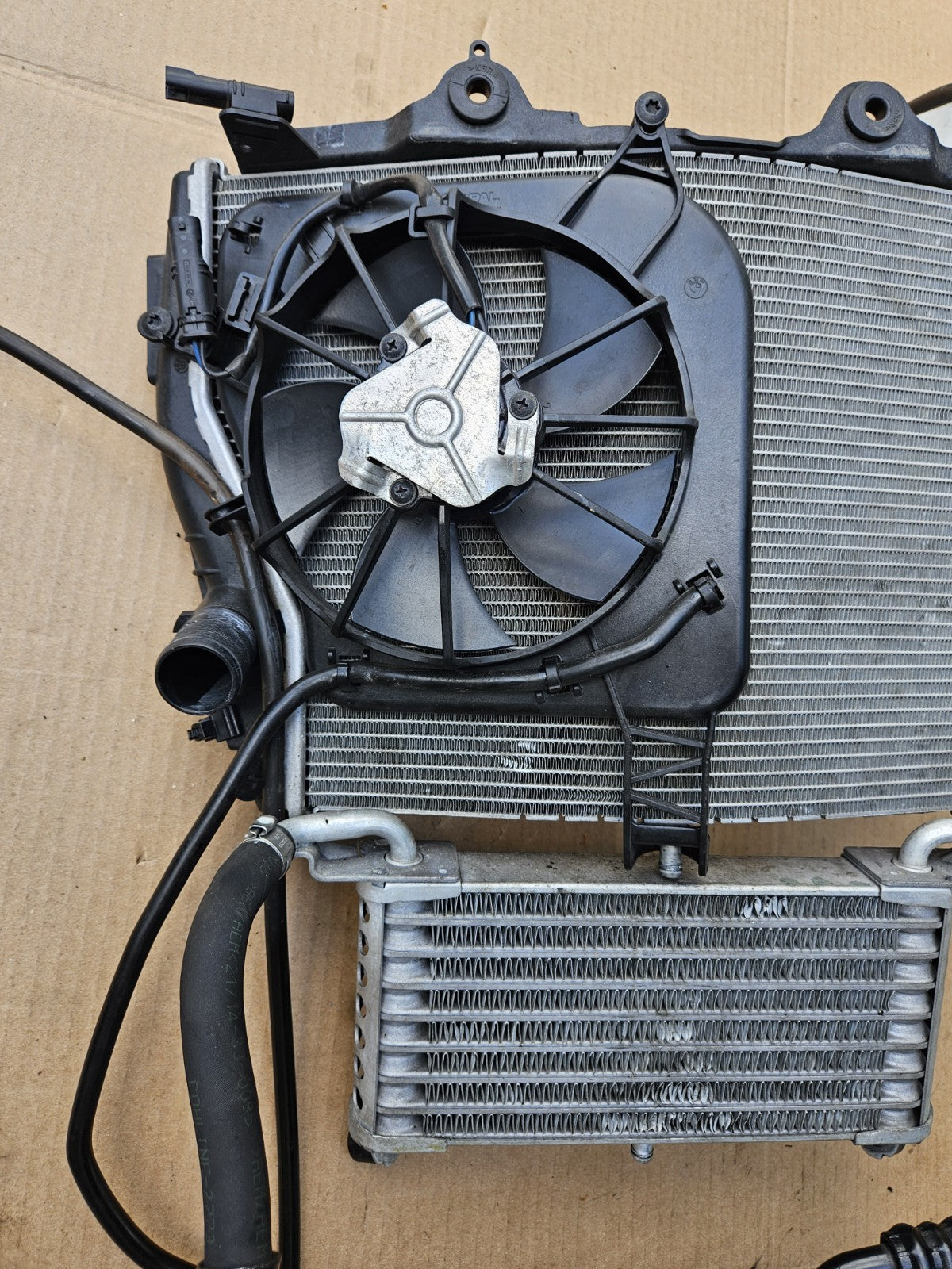 15-19 BMW S1000RR Complete RADIATOR Engine Cooling Oil Cooler Reservoir