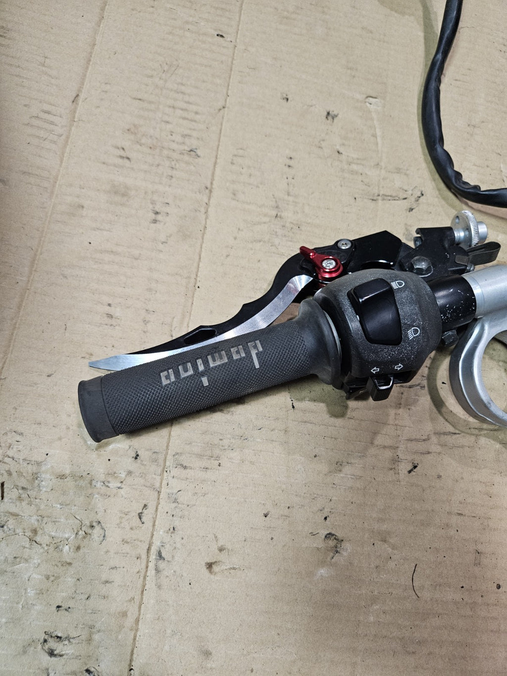 2003 Suzuki GSXR750 LEFT CLIP ON HANDLEBAR W SWITCHES 37400-40F80 56151-35F01