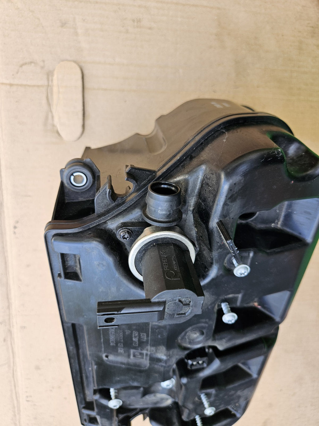 15-18 BMW S1000RR Intake Air Box Filter Cleaner 8528973 OEM Air Box