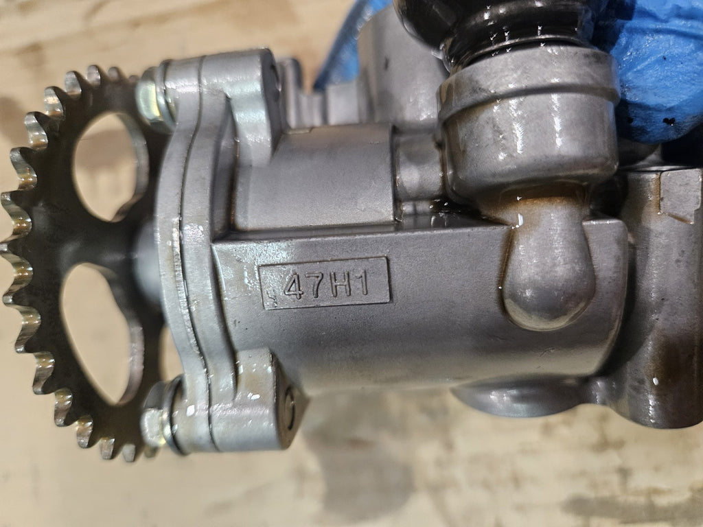 09-16 2015  Suzuki GSXR 1000 Engine Motor Oil Pump OEM