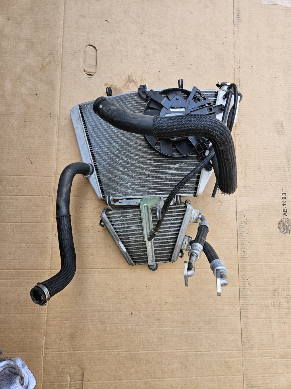 Suzuki Radiator GSXR 1000 2012-2016 OEM 17710-47H10 OIL Cooler, FAN, RESERVOIR