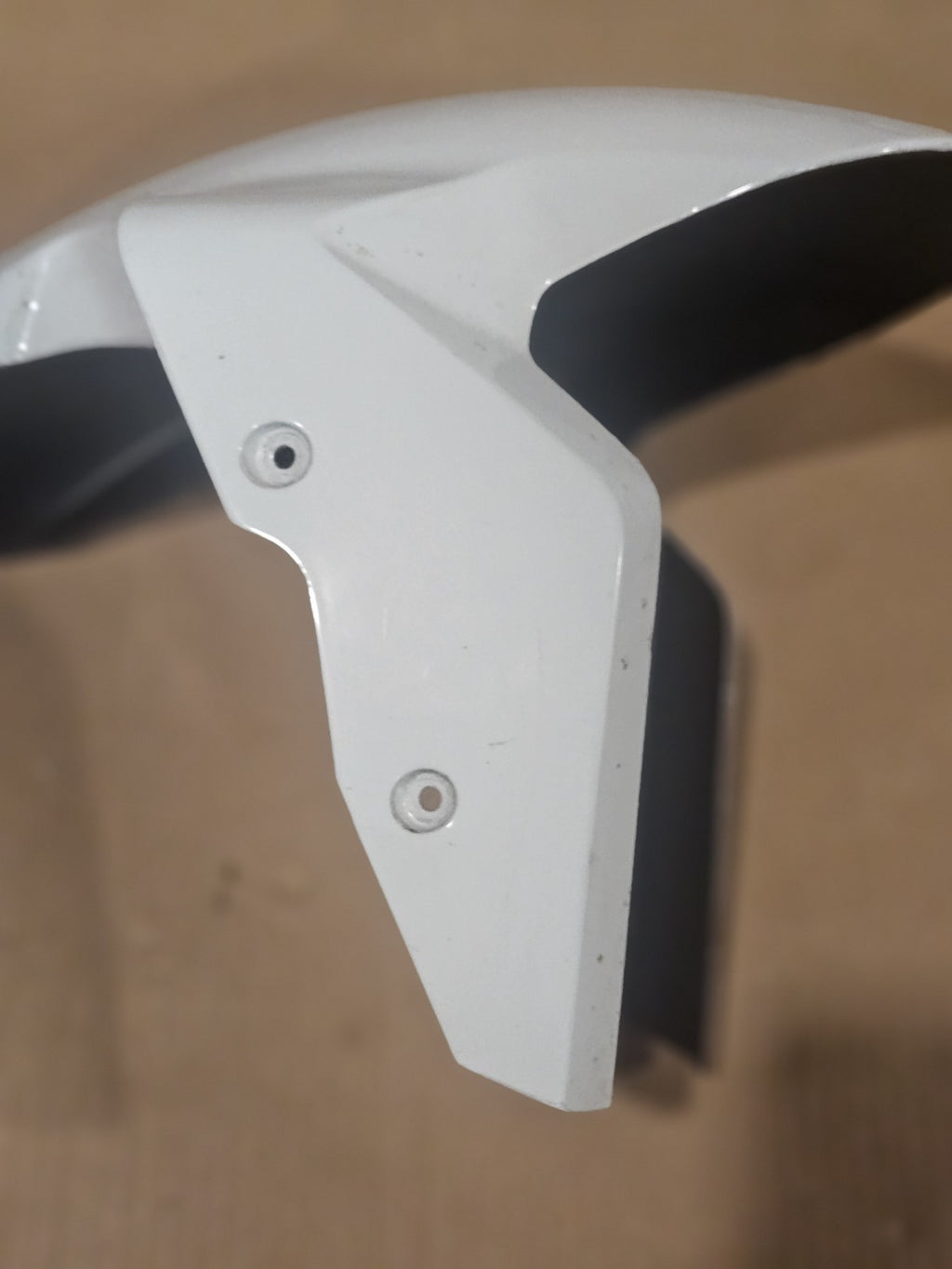 2015 - 2018 BMW S1000RR FRONT WHEEL FENDER COWL FAIRING PLASTIC White