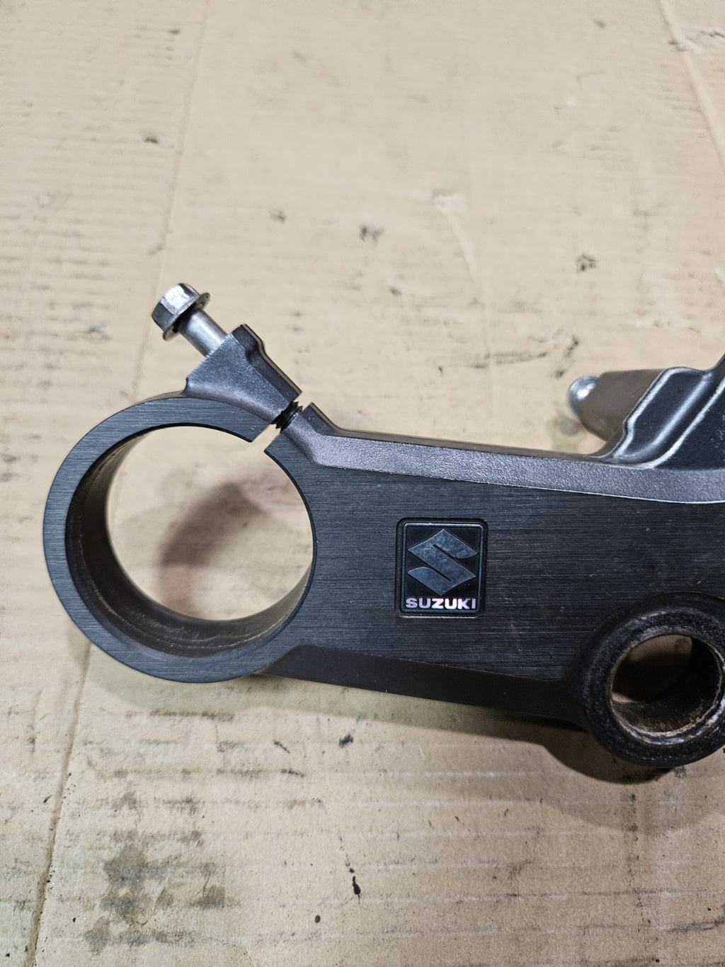 2000 2001 2002 2003 SUZUKI GSXR 750 GSXR750 GSXR 750 TOP TRIPLE TREE CLAMP