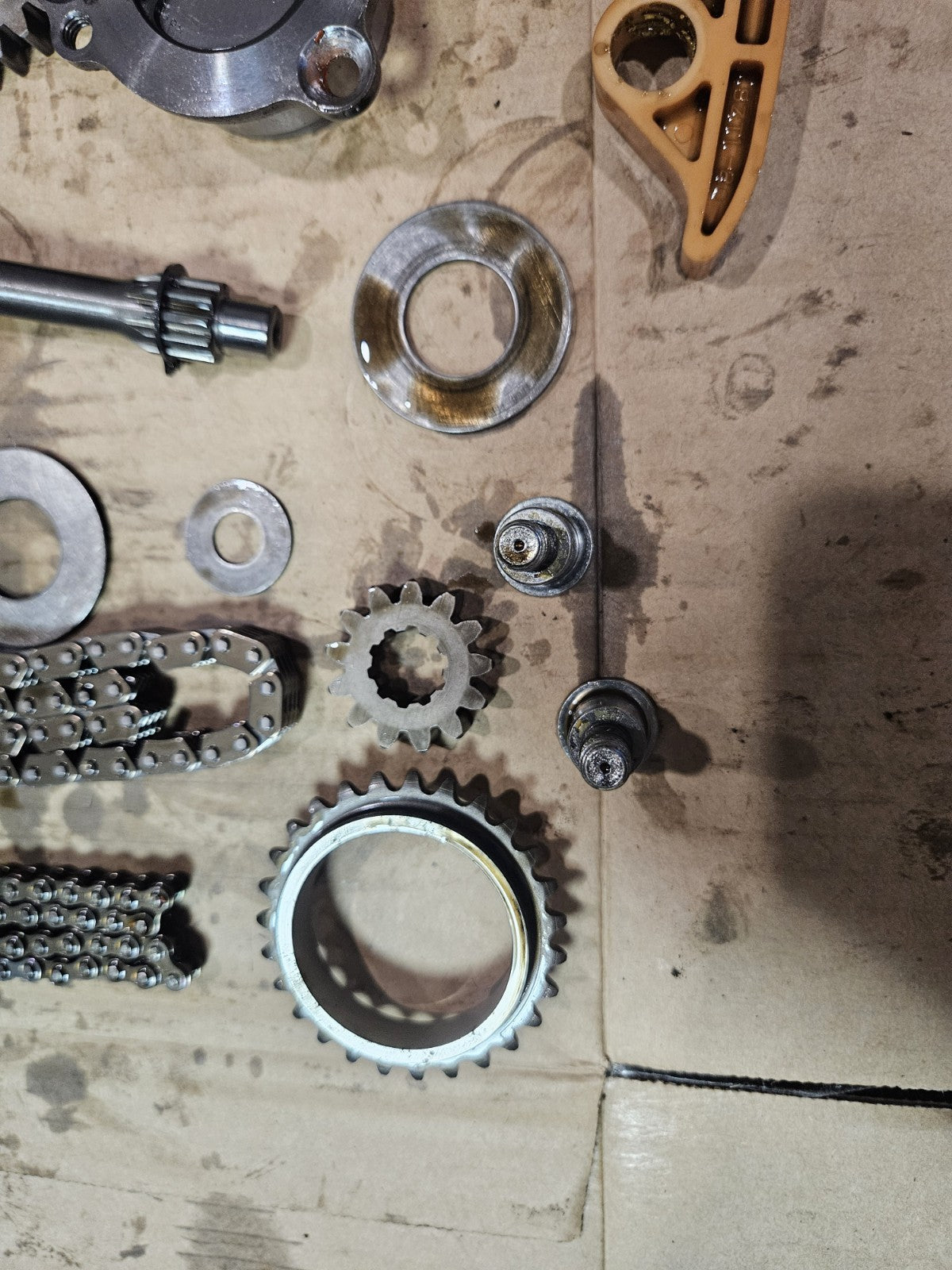 2015 12-16 Suzuki GSXR 1000 GSXR1000 Camshaft Cam Chain Guide, Misc. Gears OEM