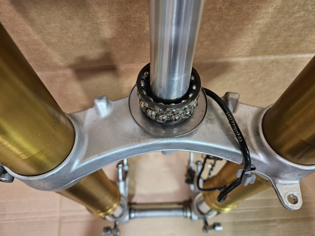 2013 10-14 BMW S1000RR Front Fork Suspension Damper Lower Triple Tree Assembly