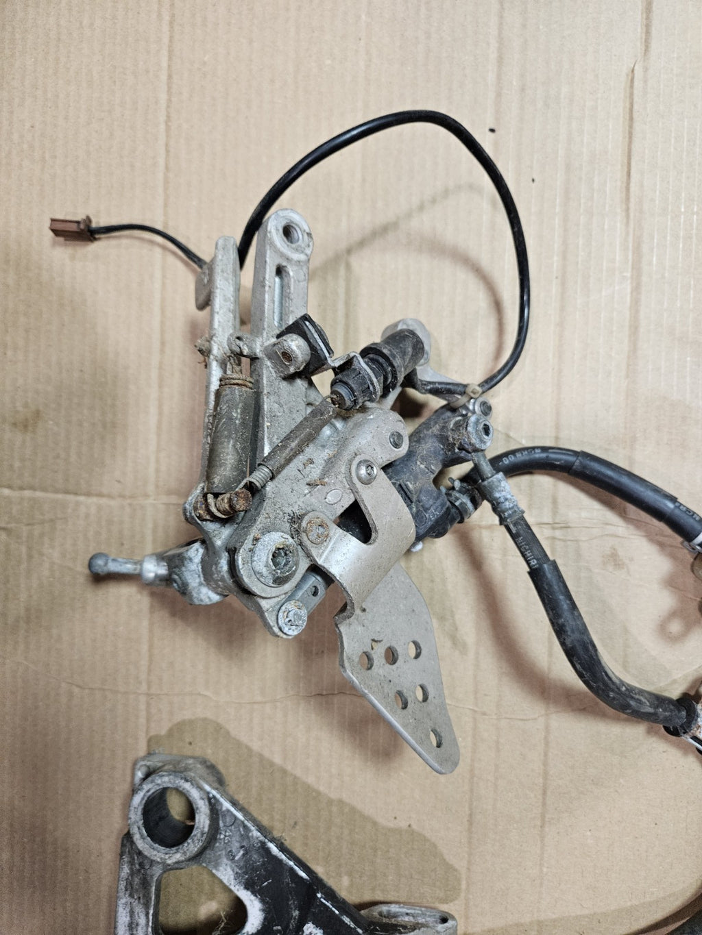 1999-2002 Yamaha YZF R6 Right Rearset Brake Caliper Lever Master Cylinder   OEM