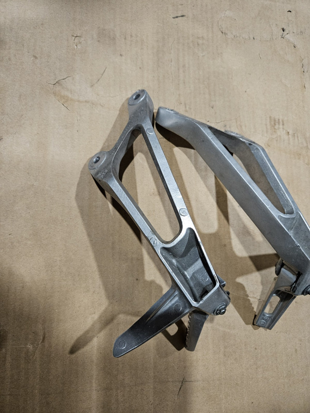 Honda CB1000R  2008–2017 OEM Rear Passenger Foot Pegs Set Left Right GENUINE