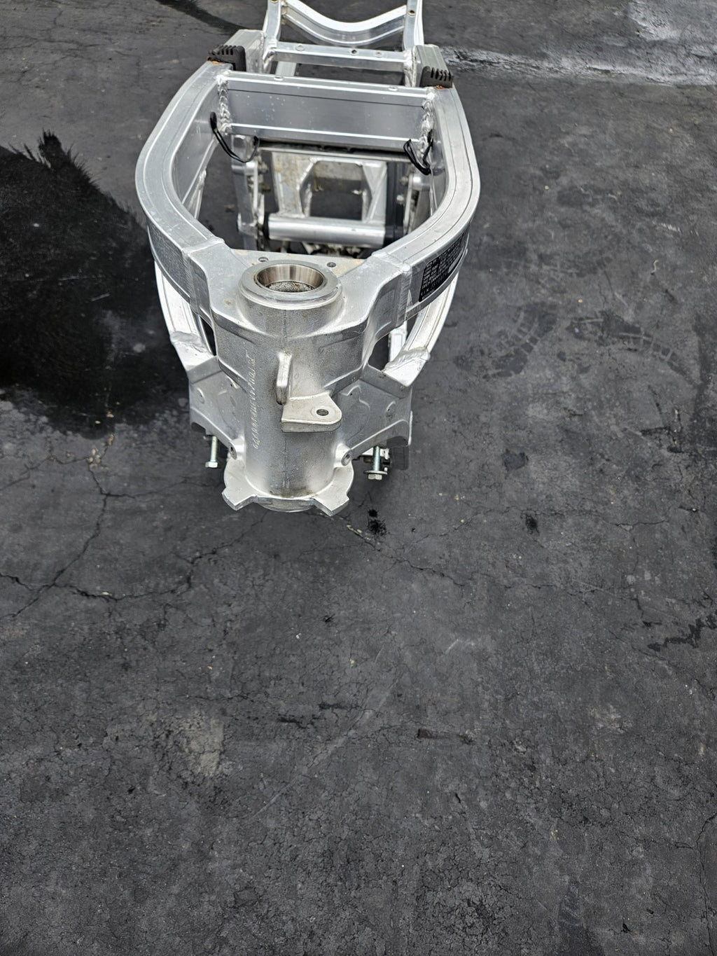 1987 SUZUKI GSXR 1100 OEM STRAIGHT MAIN FRAME CHASSIS STRAIGHT W PAPERS