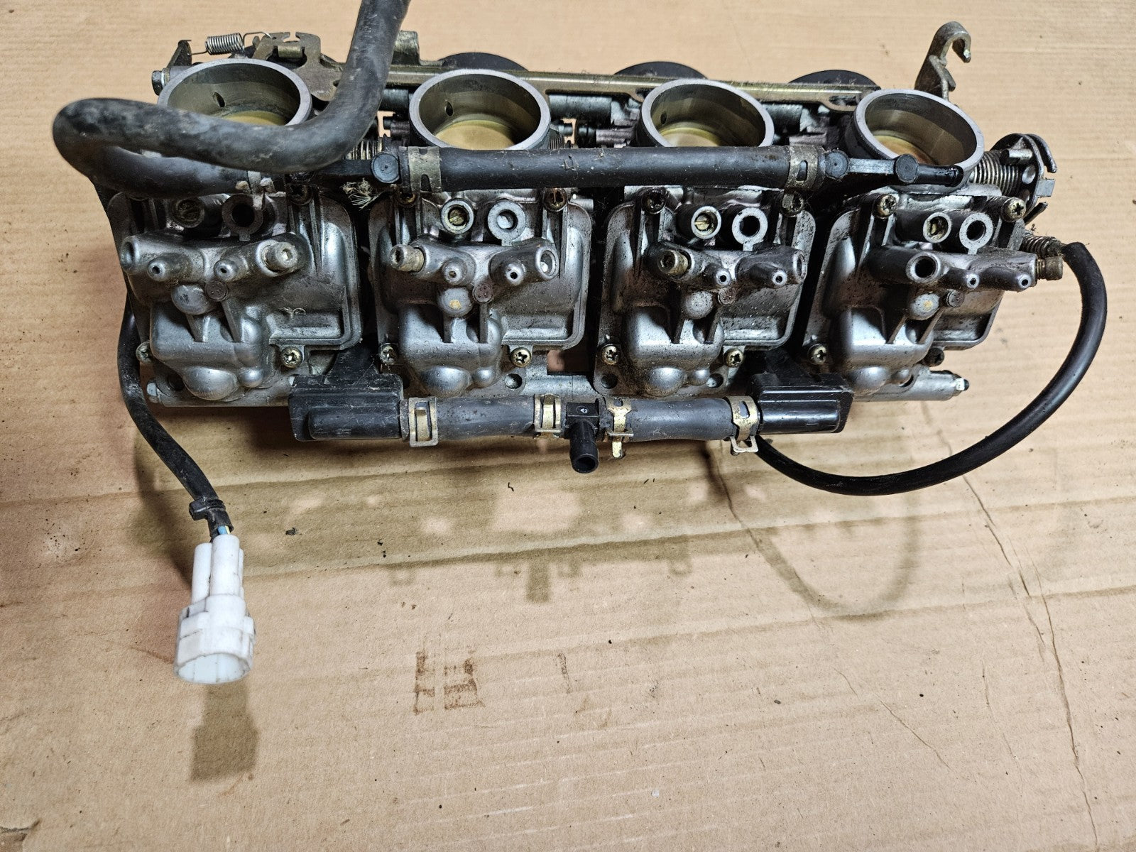 99 00 01 02 YAMAHA YZFR6 YZF R6 OEM carburetor carbs throttle bodies