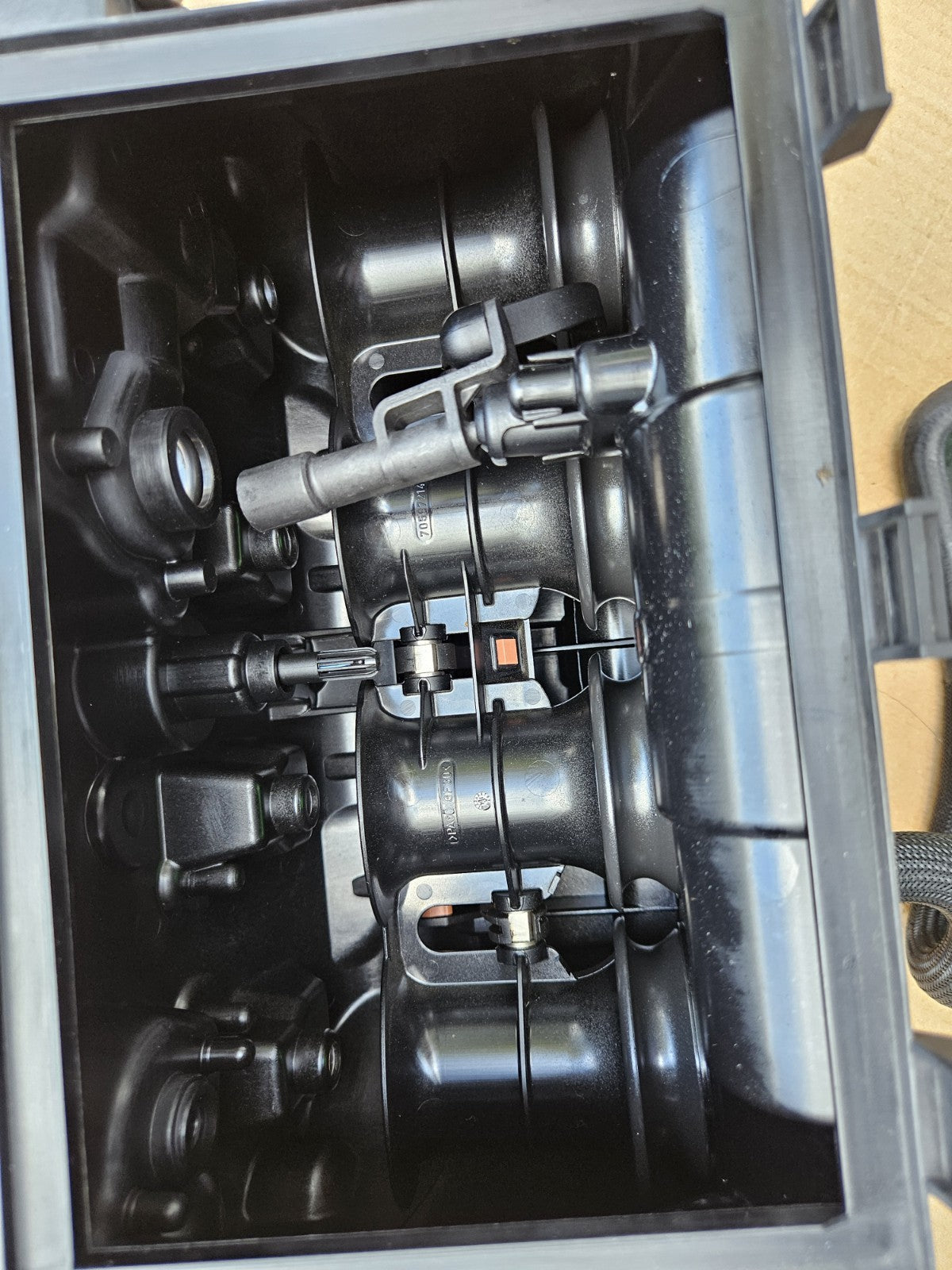 15-18 BMW S1000RR Intake Air Box Filter Cleaner 8528973 OEM Air Box