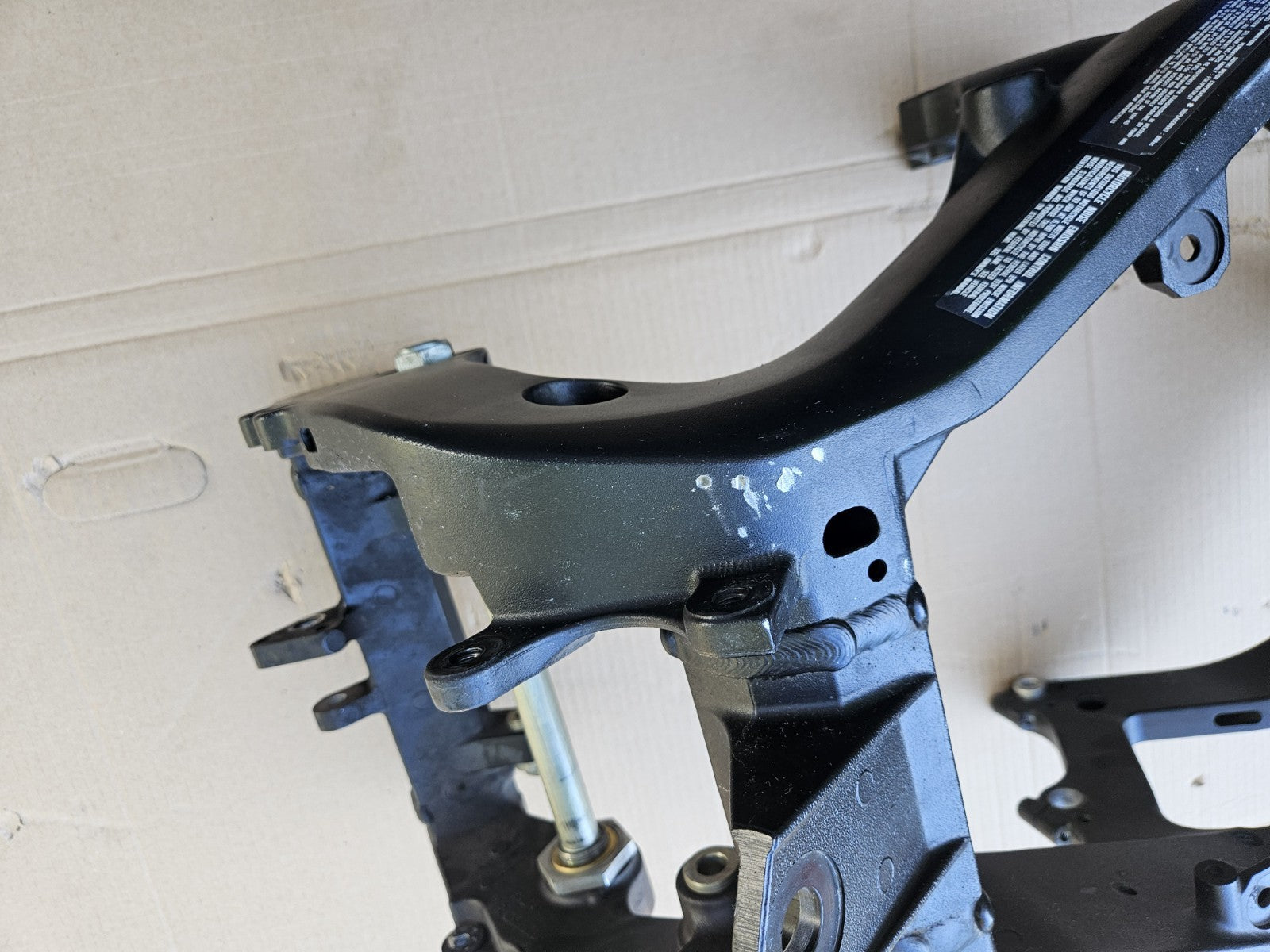 09-16 Suzuki GSXR 1000 Main Frame Chassis BOS