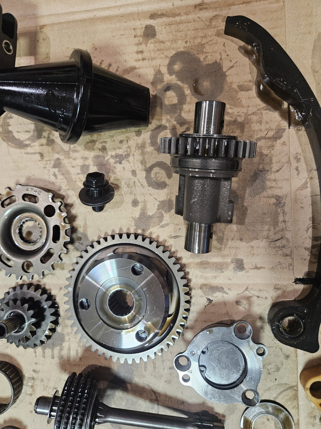 2015 12-16 Suzuki GSXR 1000 GSXR1000 Camshaft Cam Chain Guide, Misc. Gears OEM