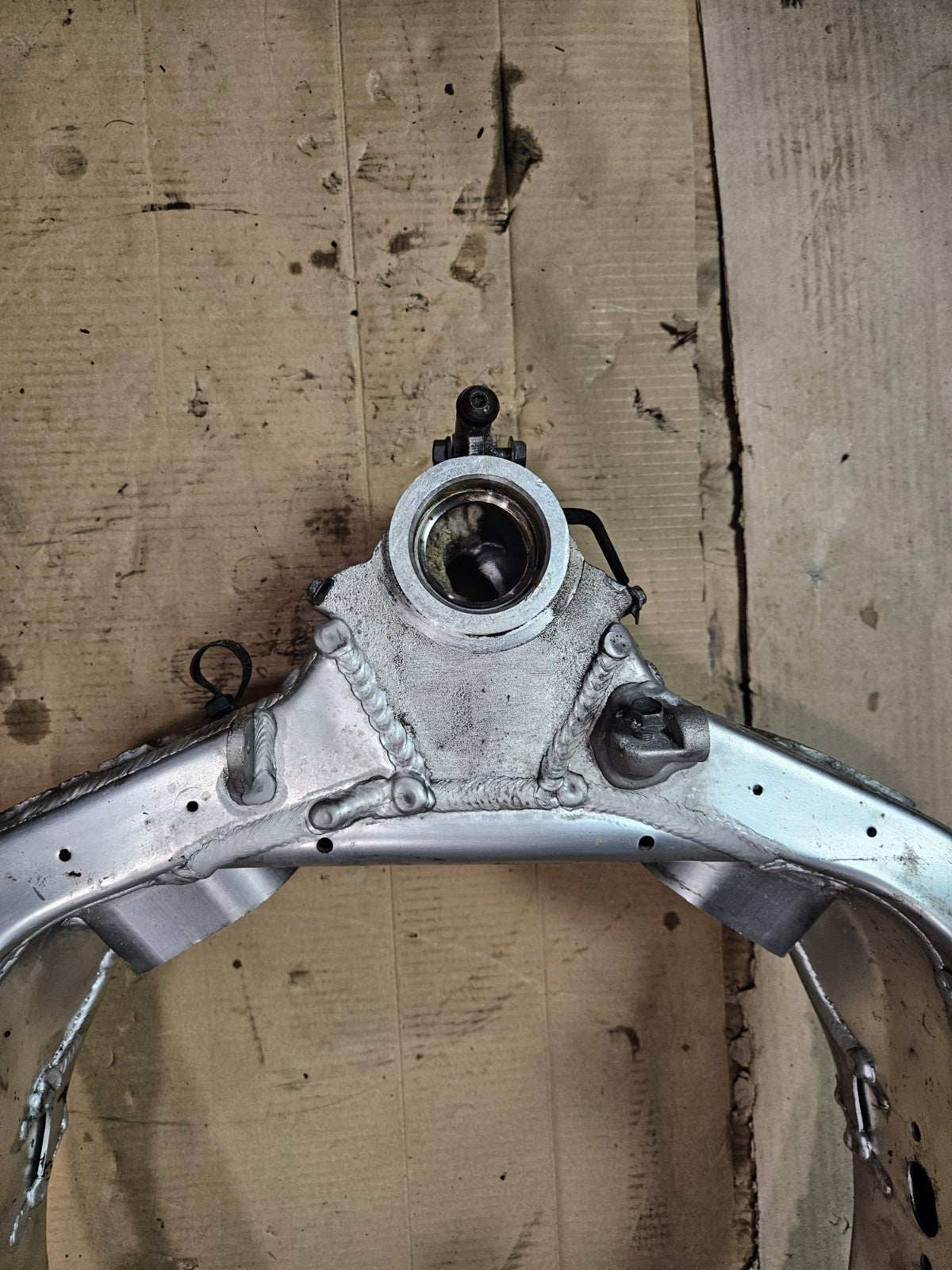 2003 SUZUKI GSXR 750 FRAME CHASSIS With Papers CLEAN