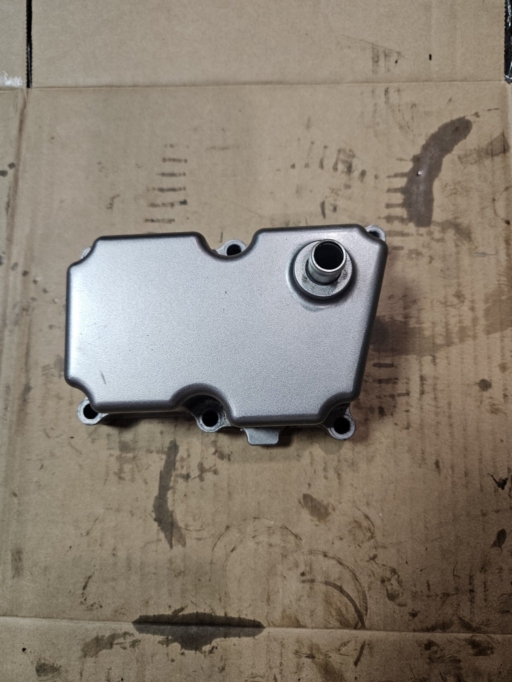 09-16 Suzuki GSXR 1000 Engine Motor Crankcase Breather Cover OEM