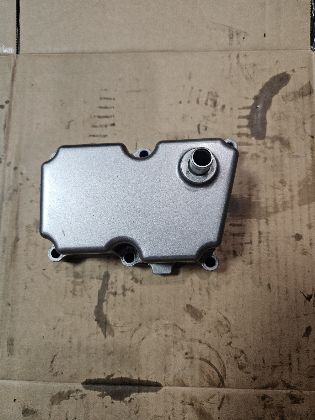 09-16 Suzuki GSXR 1000 Engine Motor Crankcase Breather Cover OEM