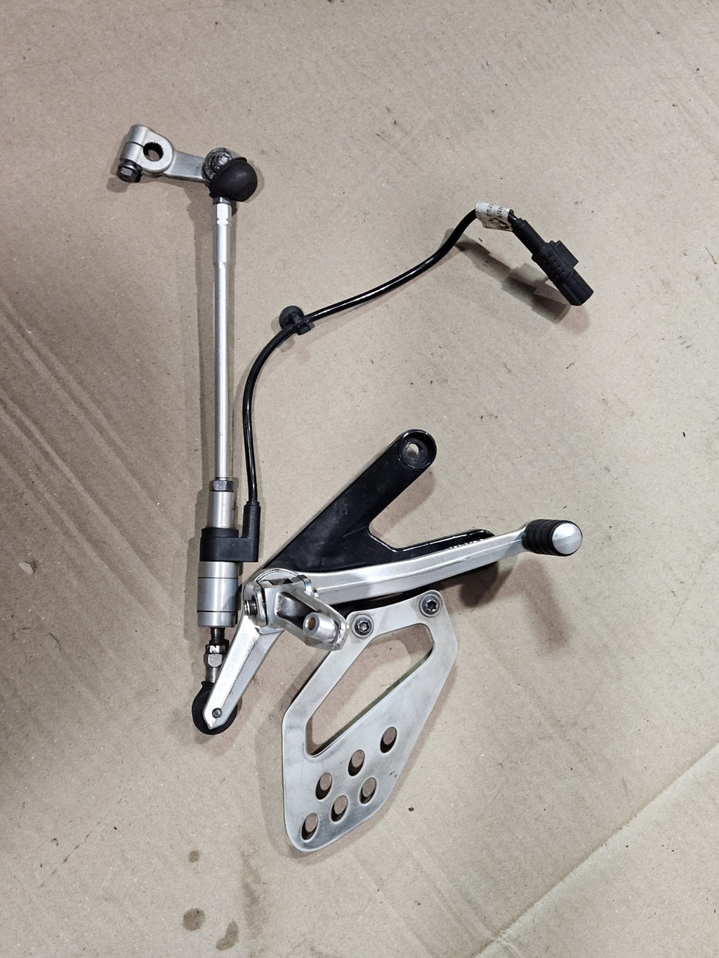 11-14 BMW S1000RR OEM QUICK SHIFTER SHIFT QS SENSOR AND REAR SET SHIFT LEVER