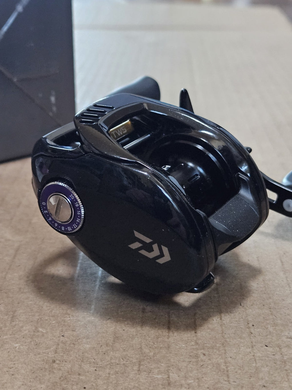 DAIWA TATULA HLC 8.1R-TW RH 8.1:1 Gear ratio Baitcasting Reel New With Box