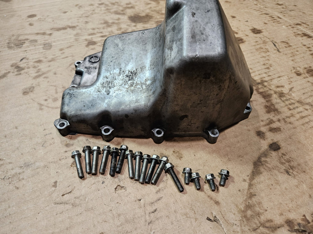 2015 12-16 Suzuki GSXR 1000 GSXR1000 Oil Pan Sump Engine Belly Cover Lower Motor