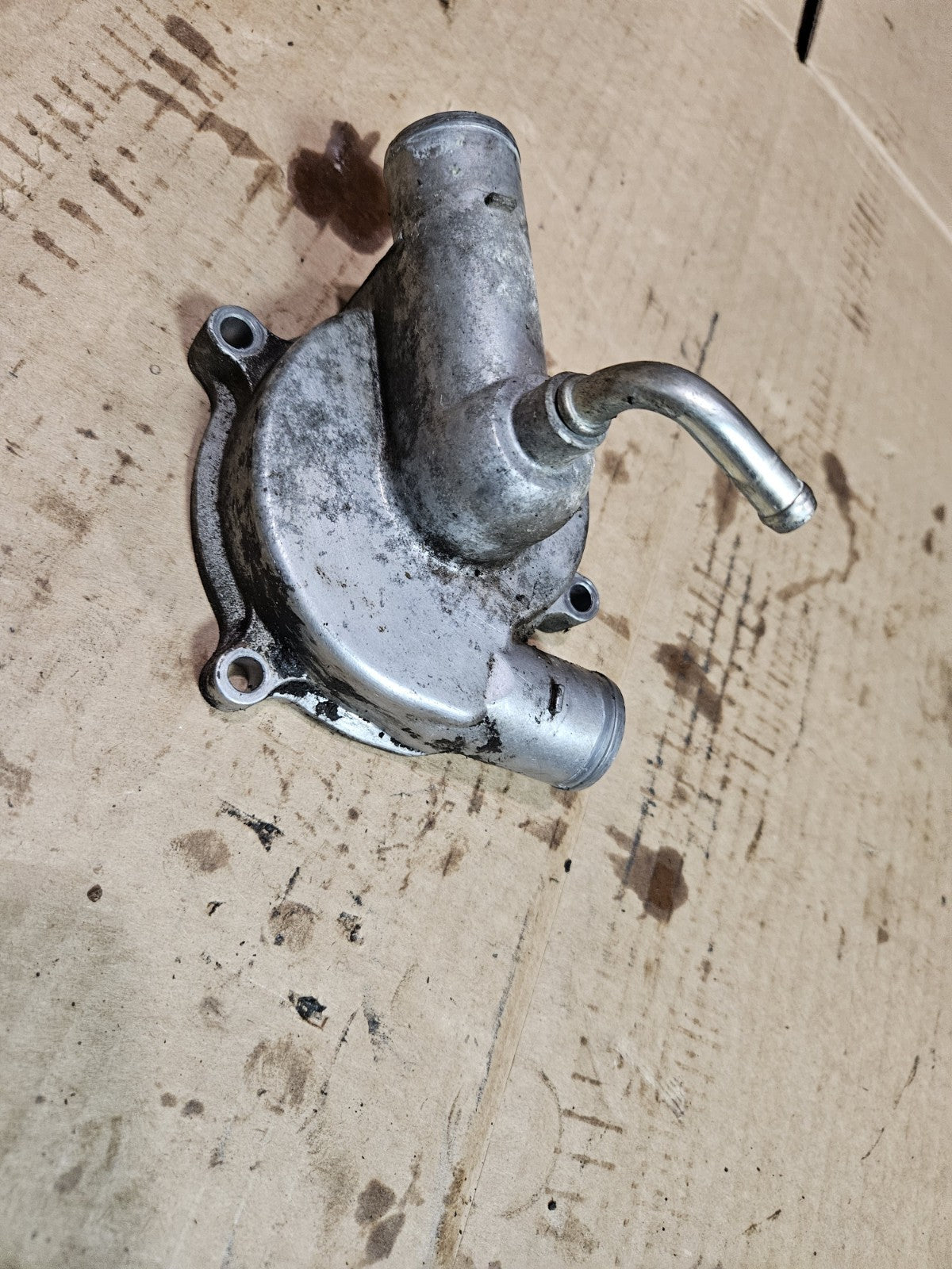 08-18 Suzuki Hayabusa GSX1300R OEM Engine Motor Water Pump Water Pump Housing