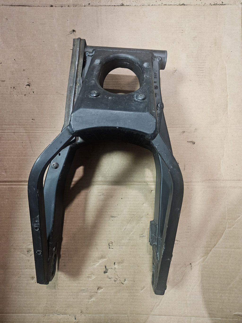 2009 08-20 Suzuki Hayabusa Rear Back Swingarm Shock Swing Arm Suspension OEM